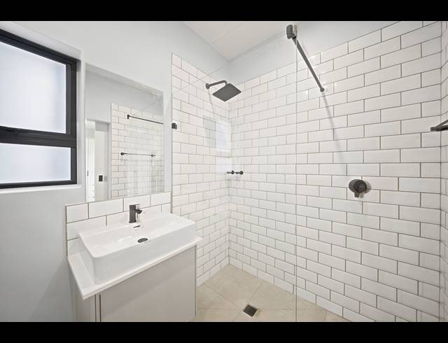 3 BEDROOM APARTMENT FOR SALE IN SANDOWN